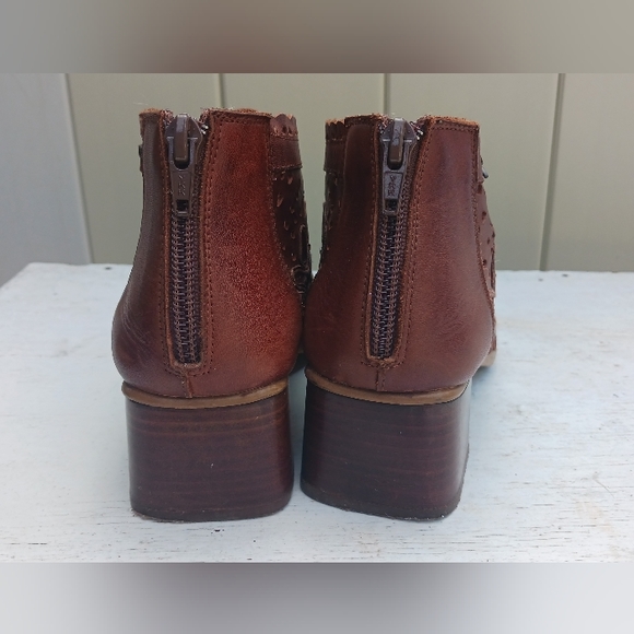 Brown Ankle boots - Picture 4 of 15
